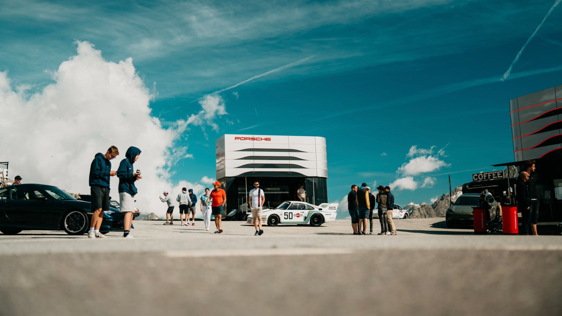 Porsche 935/77, Pop-Up-Event &laquo;ALPDRIVEN&raquo;, 2026, Porsche Schweiz AG