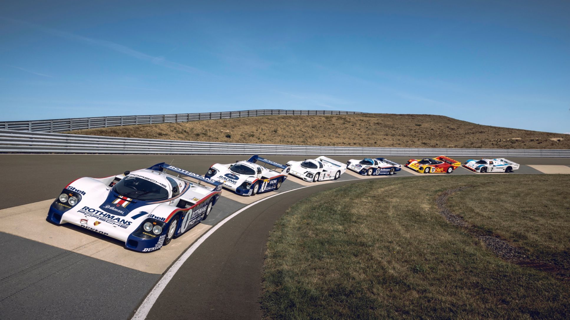 956-002 LT (1982), 956-005 ST (1983), 962-001 IMSA LT (1984), 962-006 LT (1987), 962-009 Shell Dunlop Design ST (1987), 962-015 Blaupunkt LT (1990) (front to back), 2022, Porsche AG