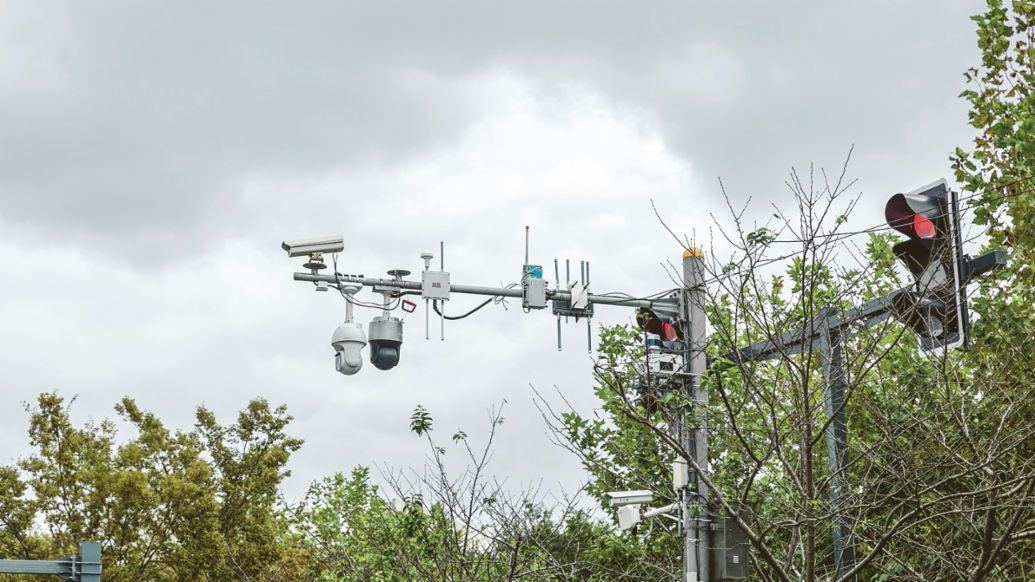 Radio modules and LiDAR sensors, 2022, Porsche AG