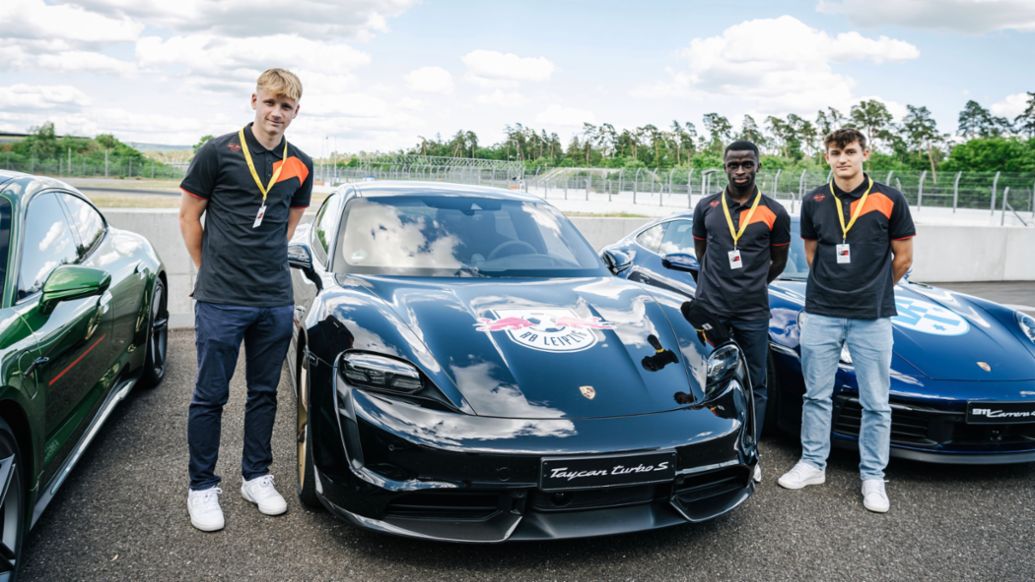 Lenny Hennig, Solomon Bonnah, Cenny Neumann (l-r), RB Leipzig, 2022, Porsche AG