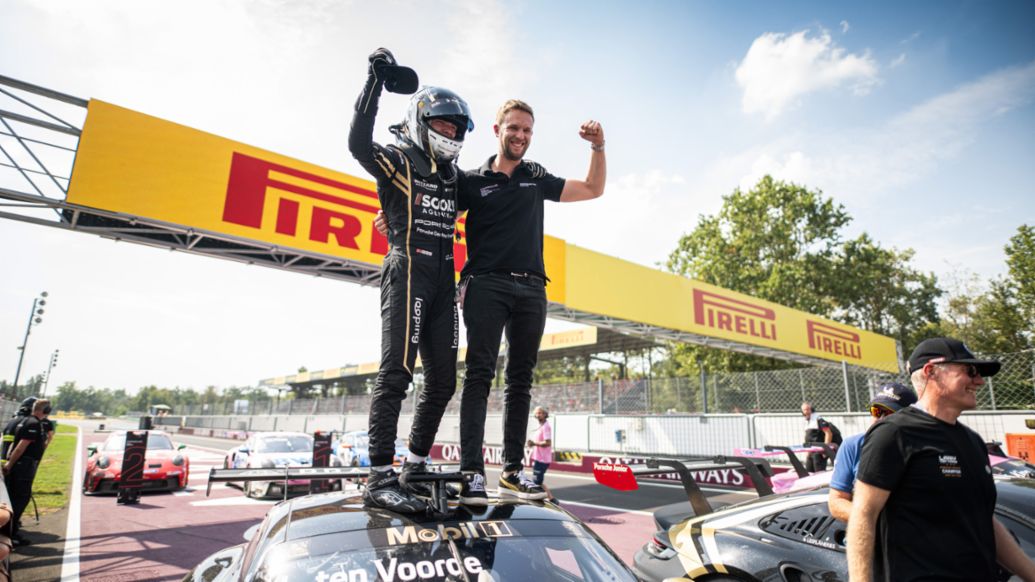 Larry ten Voorde (NL), Come Ledogar (F), Schumacher CLRT, Porsche Mobil 1 Supercup, Monza, Rennen, 2024, Porsche AG