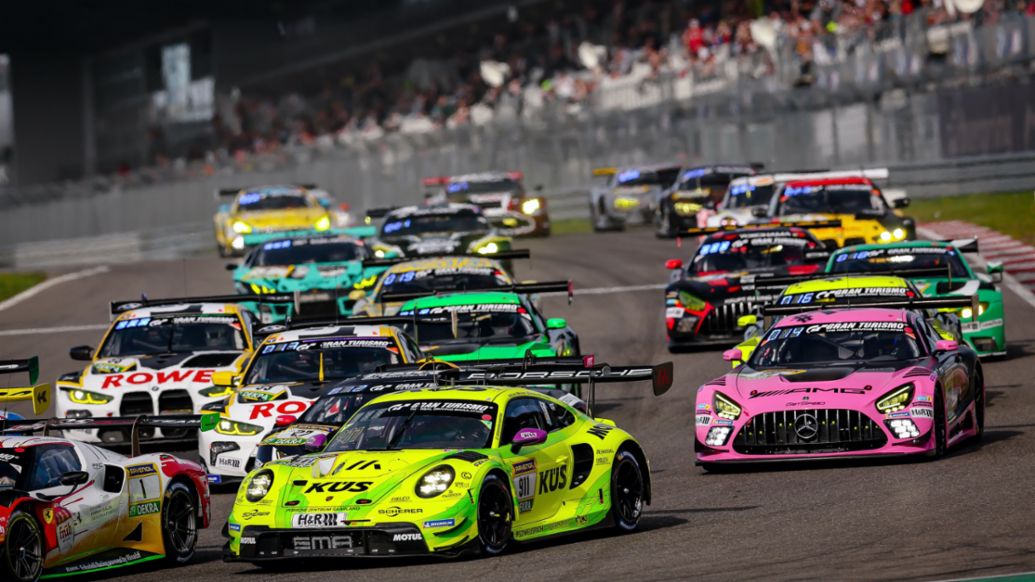 Porsche 911 GT3 R, Manthey EMA (#911), Thomas Preining (A), Ayhancan G&uuml;ven (TR), 24-hour race, N&uuml;rburgring, Germany, 2024, Porsche AG