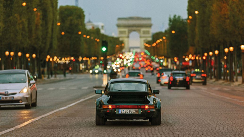 Porsche 911 Turbo 3.3 (930), Paris, 2024, Porsche AG