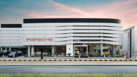 Porsche celebrates the opening of a new state of the art showroom in Al Khobar