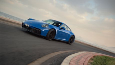 Listicle: Porsche 911 Carrera GTS T-Hybrid