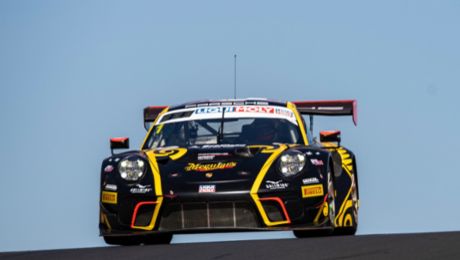 5 台保时捷 911 GT3 R 出征巴瑟斯特 12 小时耐力赛