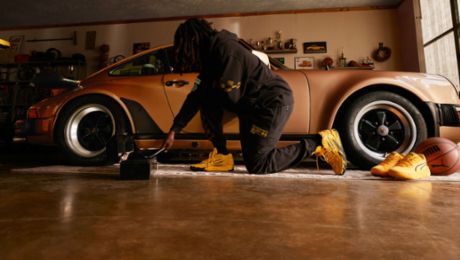 Puma Hoops y LaMelo Ball en la Puma x Porsche Collection