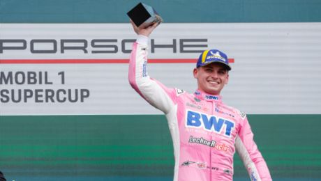 Harry King feiert ersten Saisonsieg im Porsche Mobil 1 Supercup