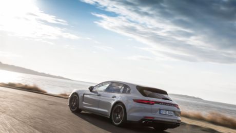 Best sports car: Panamera Turbo Sport Turismo