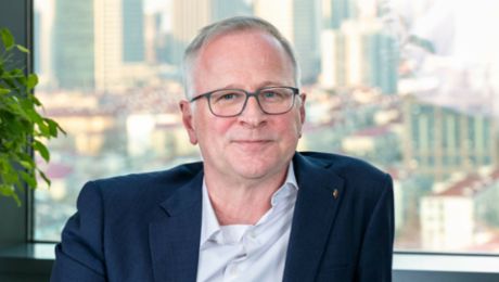 Dr. Jens Puttfarcken devient Président de Porsche France SAS