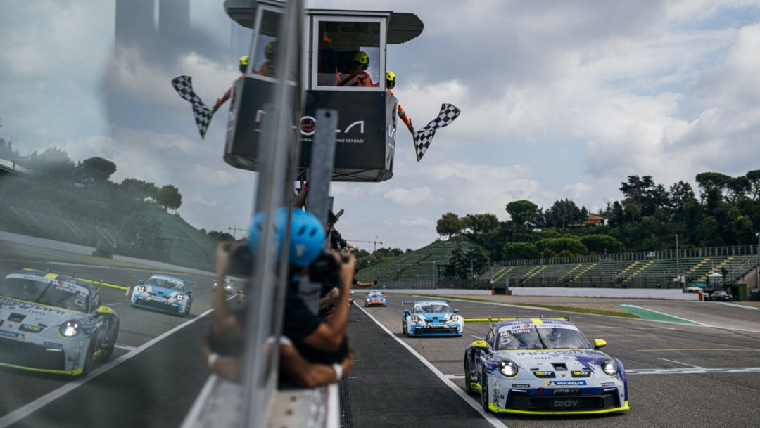 Porsche Carrera Cup Italia, Klein firma la doppietta in gara 2 a Imola