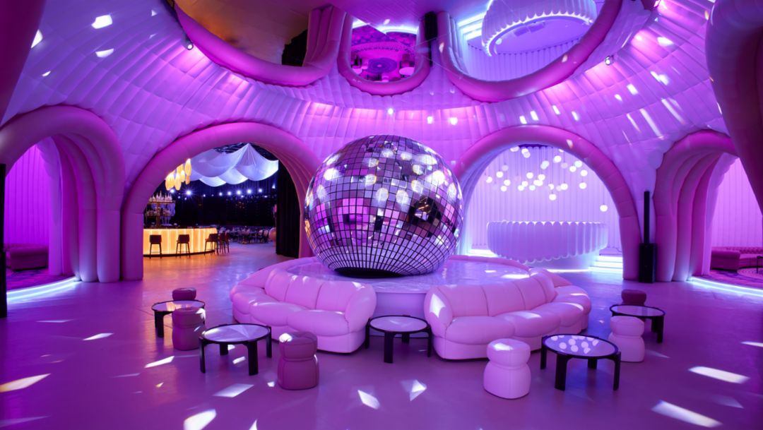 The Flat by Macan. The Unexpected.