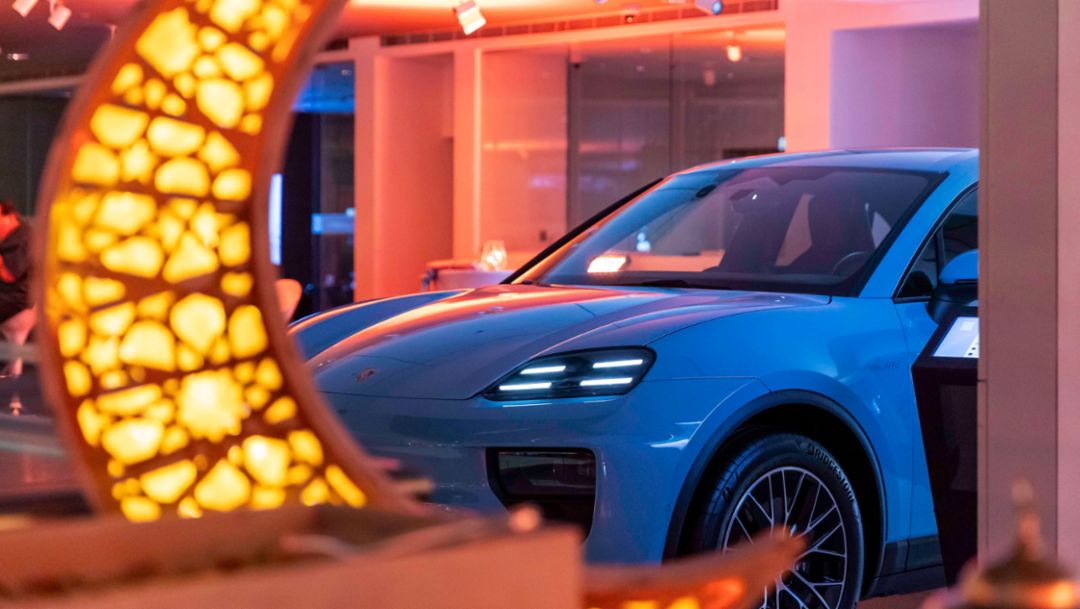 Porsche Centre Kuwait hosts an exclusive and luxurious Ramadan Ghabka