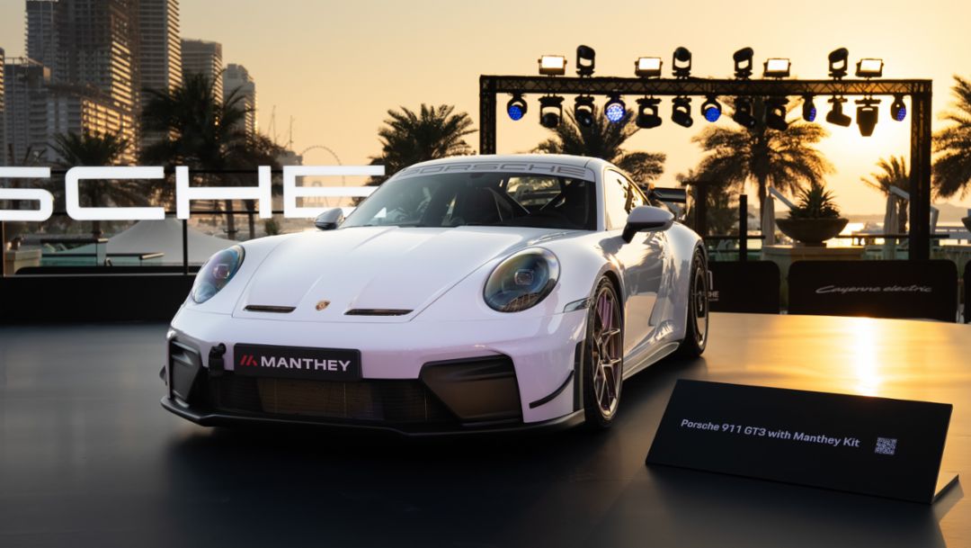 911 GT3 with Manthey Kit a track specialist with high-performance aerodynamics