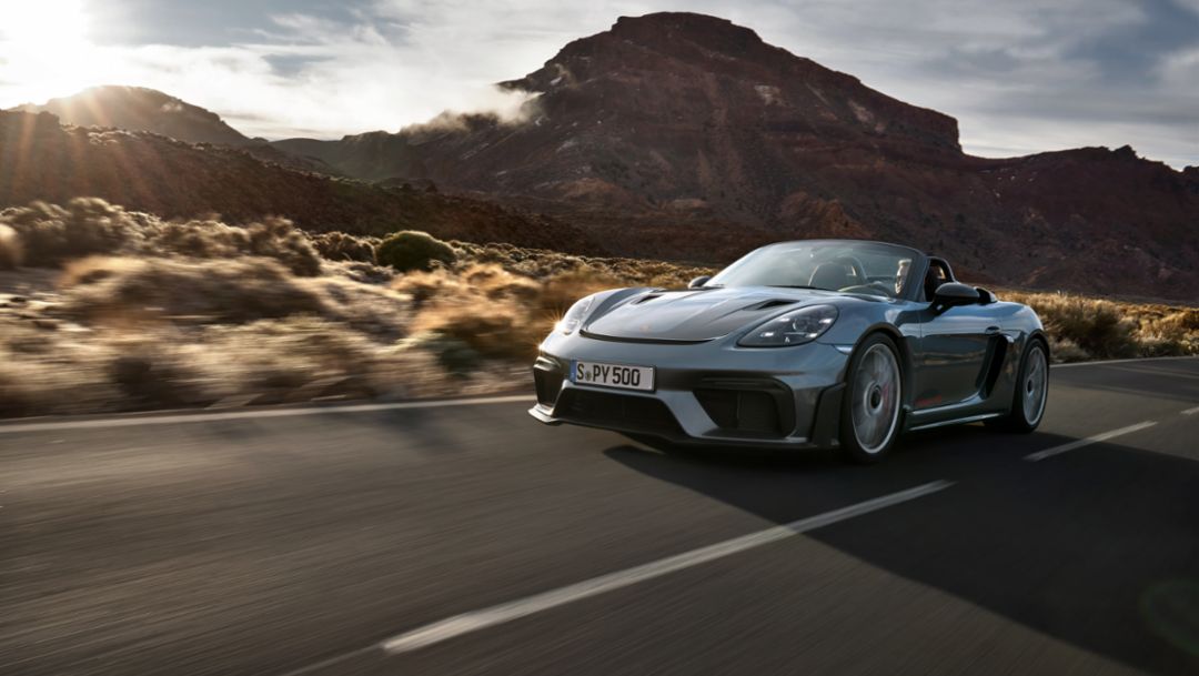 Porsche 718 Spyder RS devine vârful de gamă al familiei de modele cu motoare amplasate central