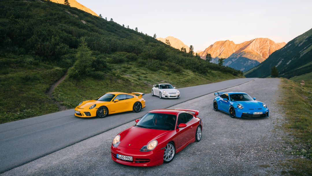 Porsche sărbătorește modelul 911 GT3: 25 de ani de performanță și pasiune