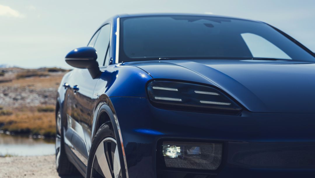 Macan, Gentian Blue, BEV, 2025, H2