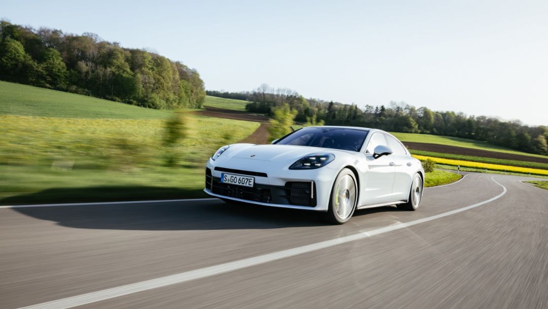 Porsche Panamera 4 E-Hybrid
