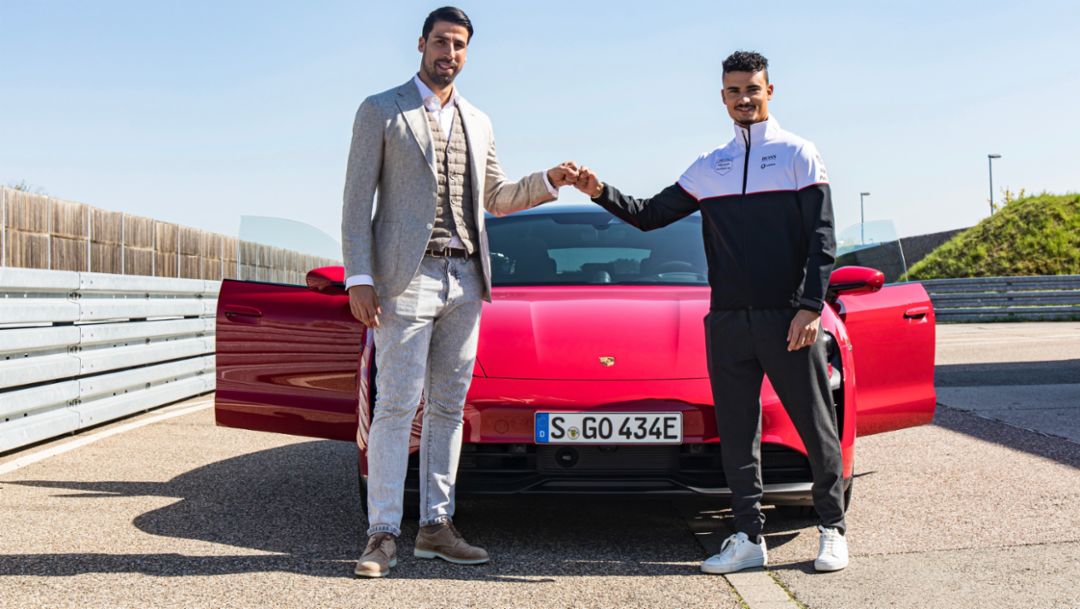 Sami Khedira: quick laps around the Porsche test track in Weissach