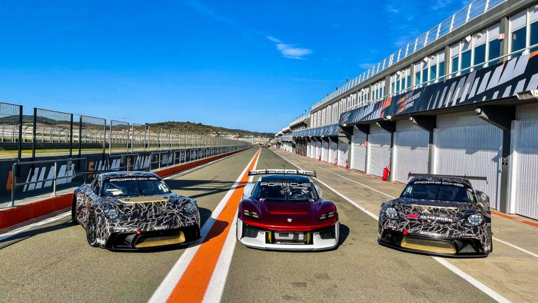 La Porsche 718 Cayman GT4 ePerformance svela il potenziale della Mission R