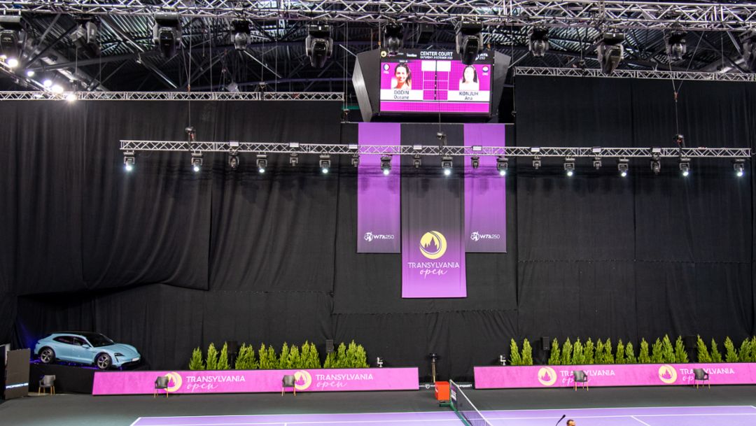 O flotă de 14 automobile Porsche participă la Transylvania Open