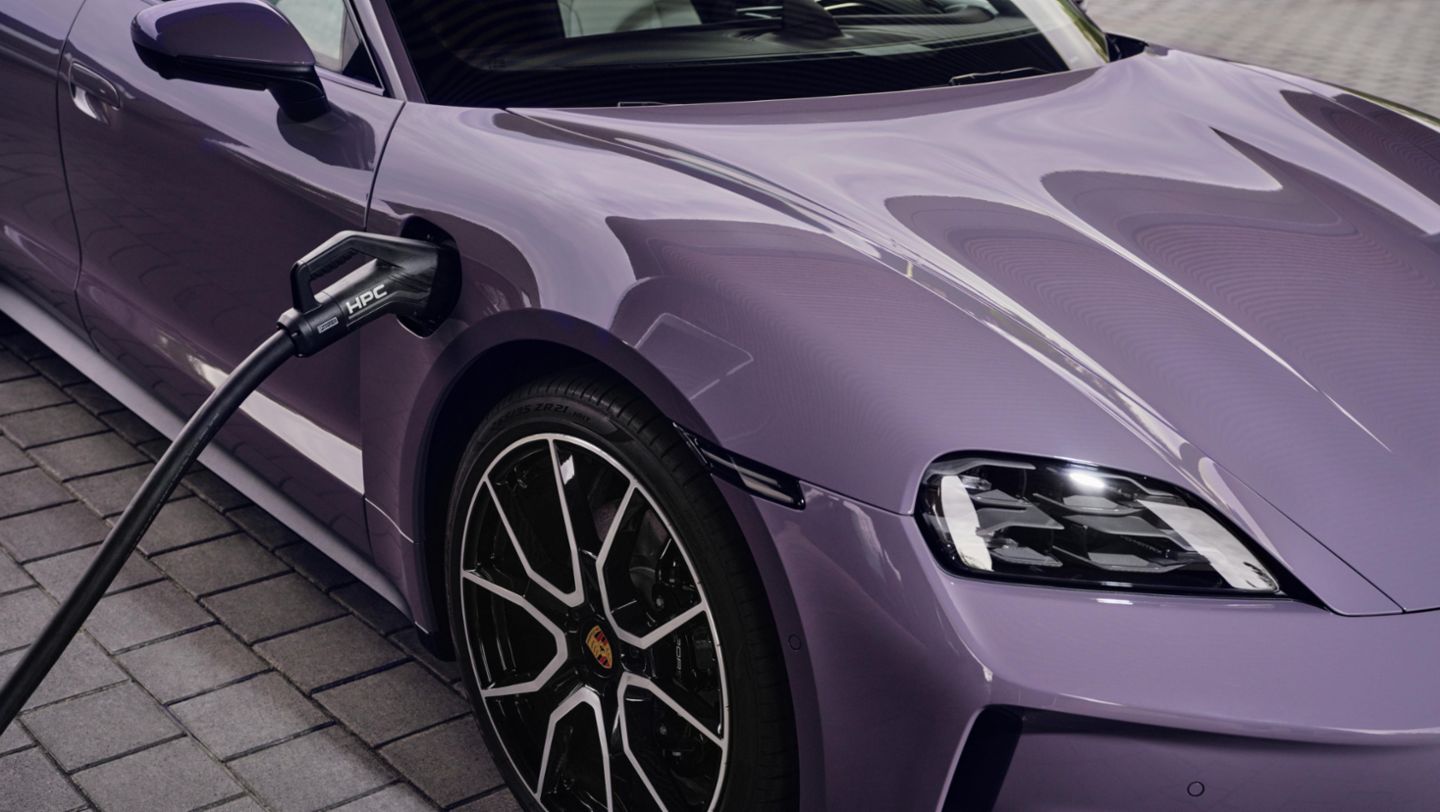 Porsche Charging Lounge, Ingolstadt, 2024, Porsche AG