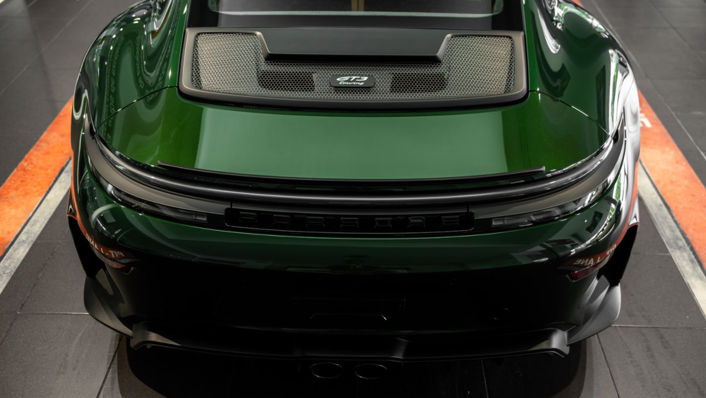 Porsche 911 GT3 Touring.