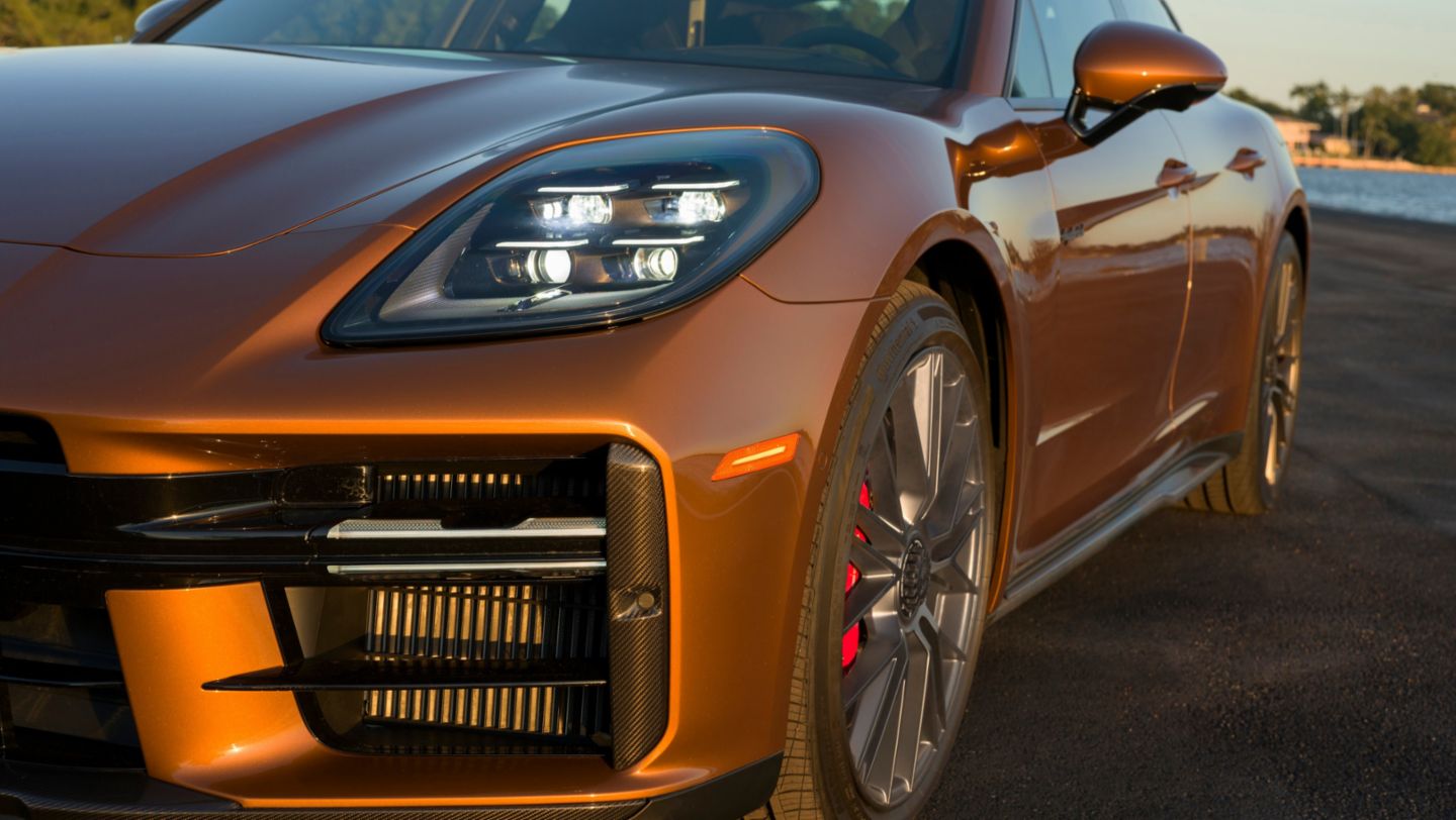 El Porsche Panamera es reconocido como el "Mejor Auto de Lujo y Desempeño 2025" en los Women's Worldwide Car of the Year (WWCOTY)