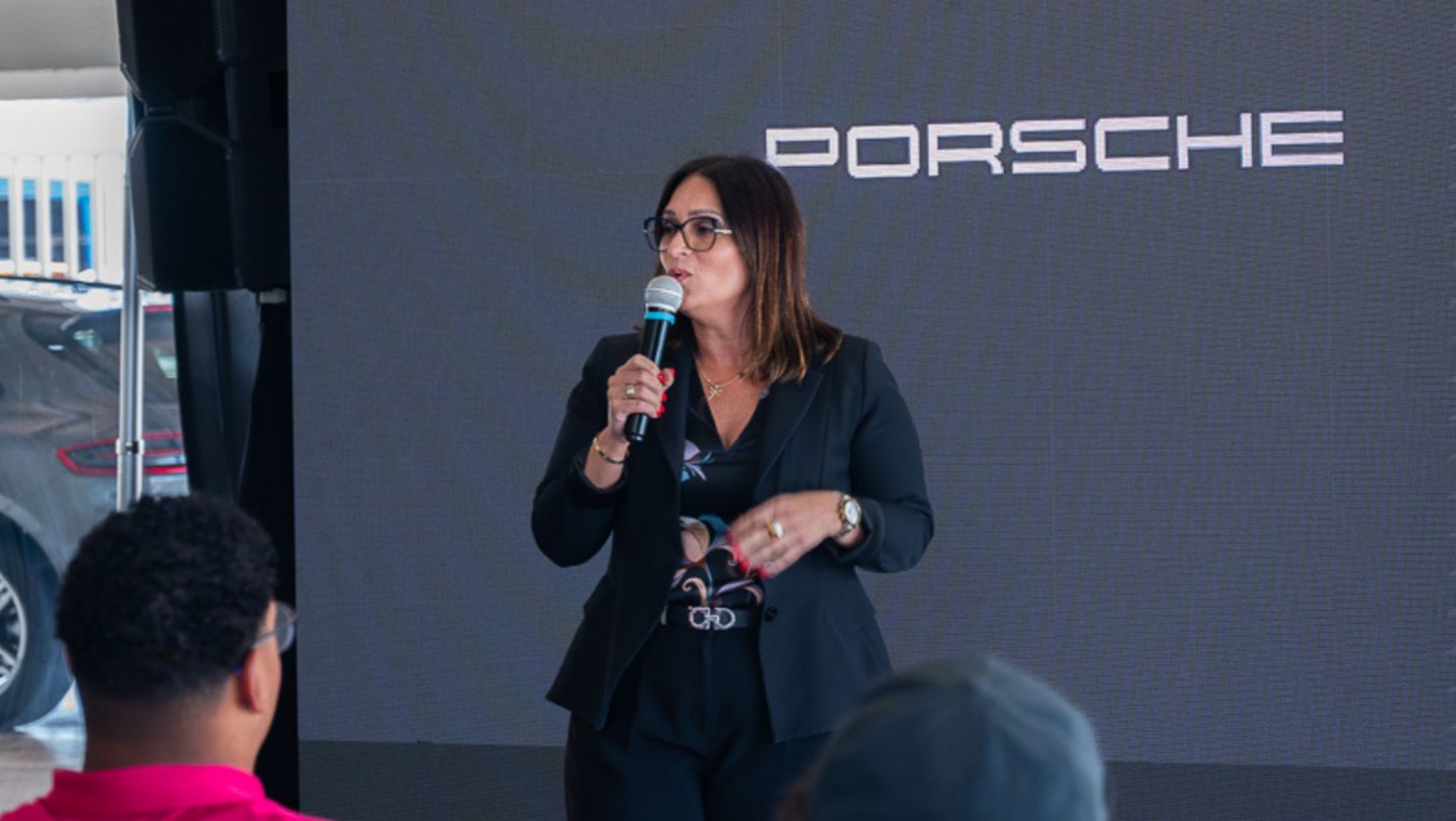 Porsche Center Puerto Rico y la UPR Carolina impulsan la formación de técnicos automotrices