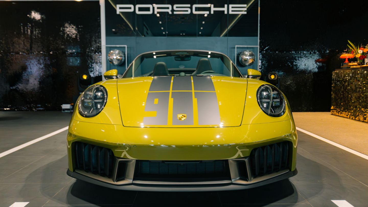 Nuevo 911 Spirit 70, un modelo que revaloriza el pasado y combina la innovación del futuro, reinterpretando la esencia de los icónicos deportivos de las décadas de los 60 y 70. Perú, Porsche AG