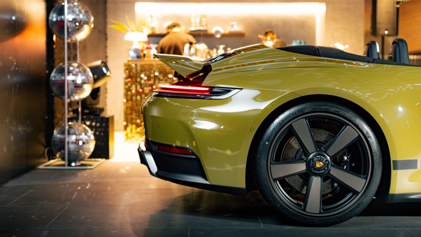 Alerón del nuevo 911 Spirit 70 durante la presentación para clientes. Perú, Porsche AG