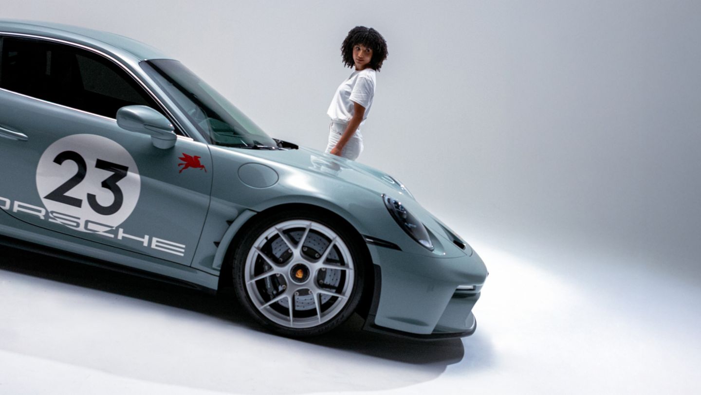 911 S/T, Sonderwunsch, Exclusive Manufaktur, 2025, Porsche Middle East