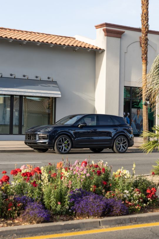 Cayenne E-Hybrid - Algarve Blue Metallic