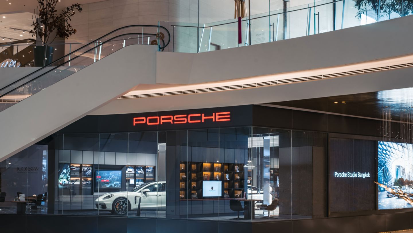 Porsche Studio Bangkok, 2019, Porsche AG