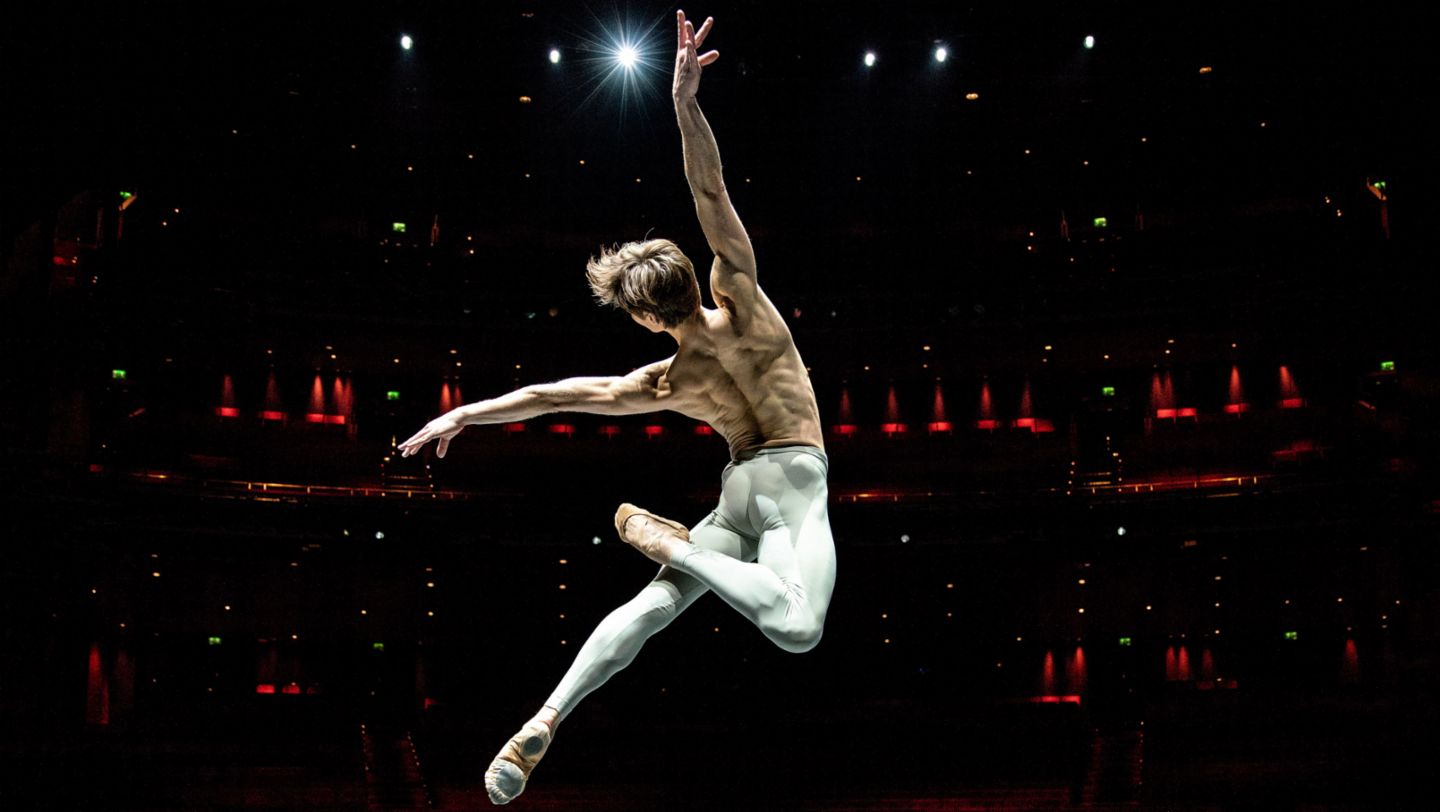 Friedemann Vogel, ballet dancer, Stuttgart, 2019, Porsche AG