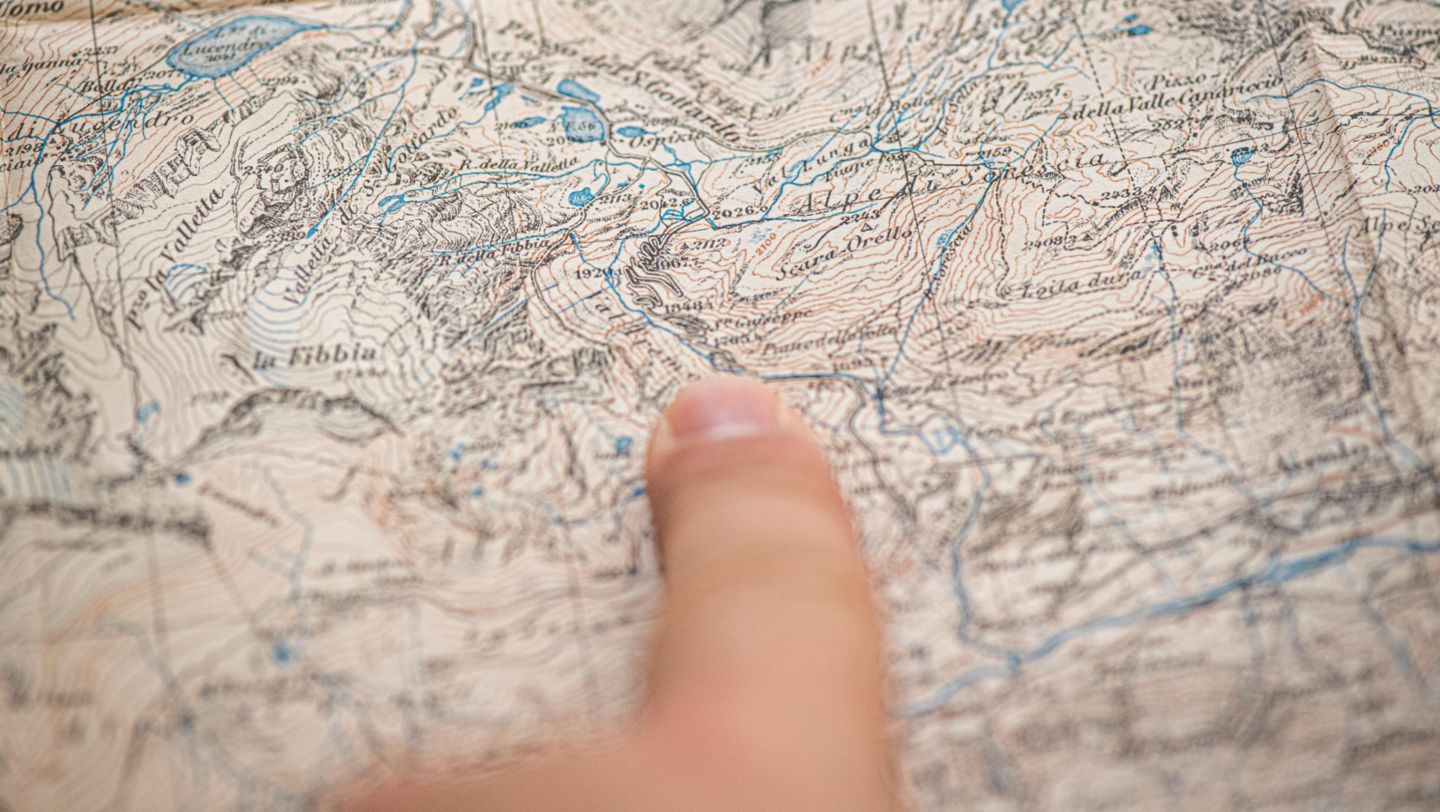 Vorbereitung eines Roadtrips, Curves Magazin, 2020, Porsche AG