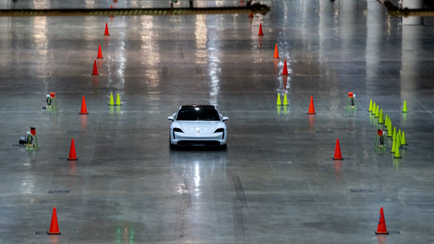 Taycan Turbo S, 2021, Porsche AG