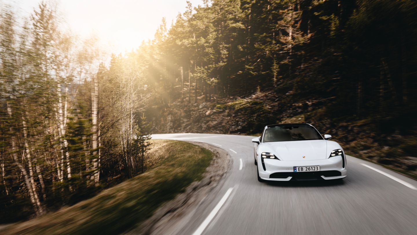 Taycan Turbo, Lærdal, Norwegen, 2021, Porsche AG
