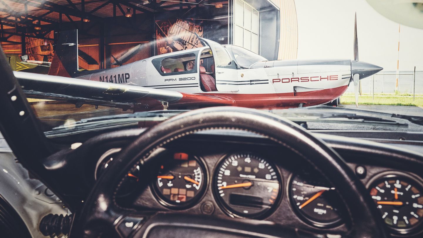 Mooney M20L desde un Porsche 911 (964), 2024, Porsche AG