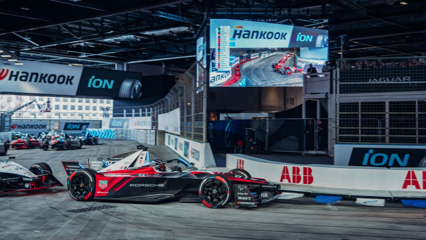 Pascal Wehrlein, Porsche 99X Electric (nº 94), 2ª carrera del E-Prix de Londres, 2024, Porsche AG