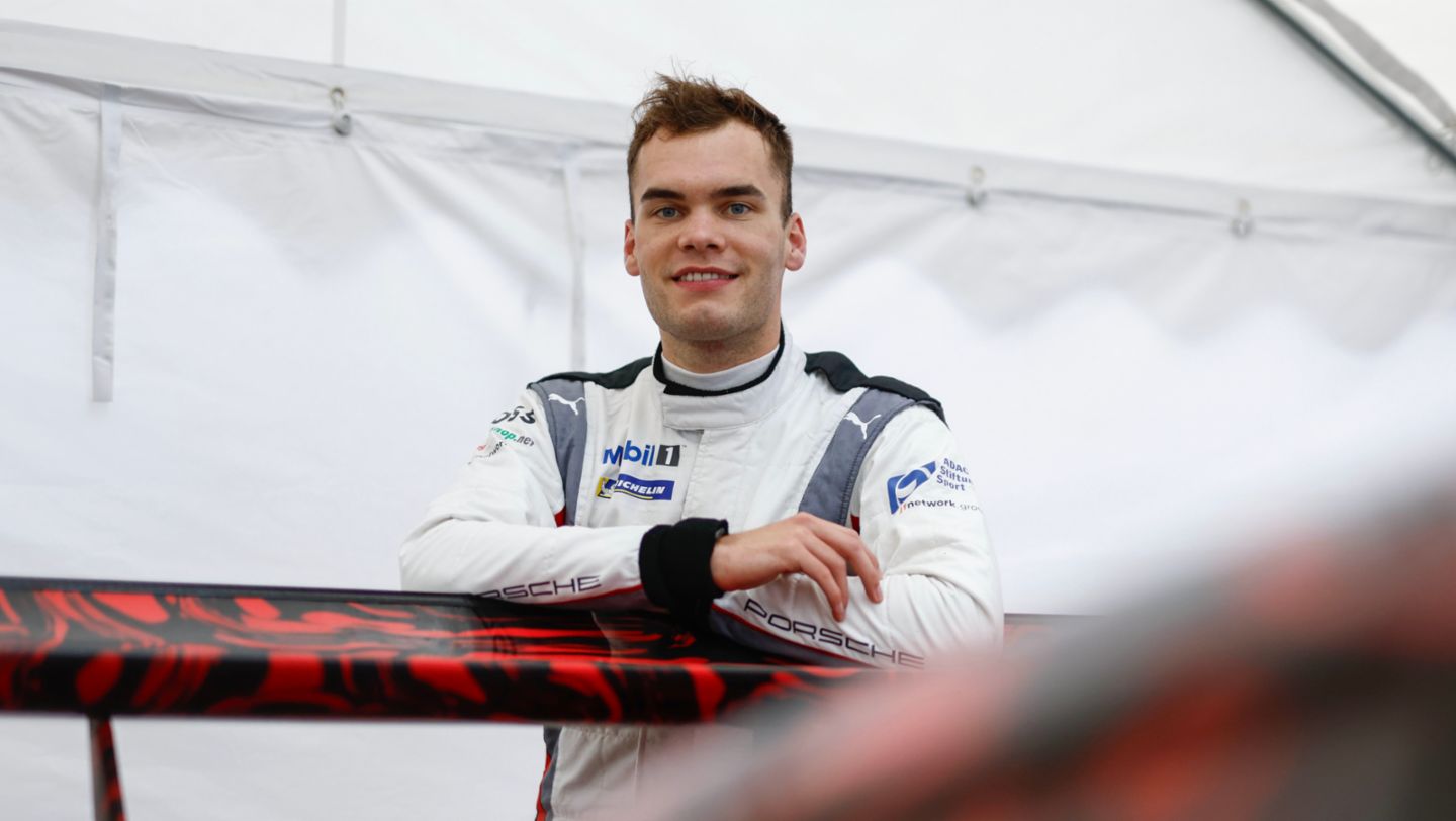 Laurin Heinrich (ALE), AO Racing, 2024, Porsche AG