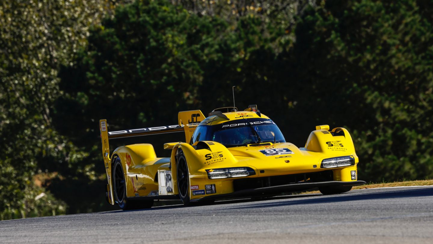 Porsche 963, JDC-Miller MotorSports (#85), Tijmen van der Helm (NL), Richard Westbrook (UK), Phil Hanson (UK), IMSA, Road Atlanta, USA, 2024, Porsche AG