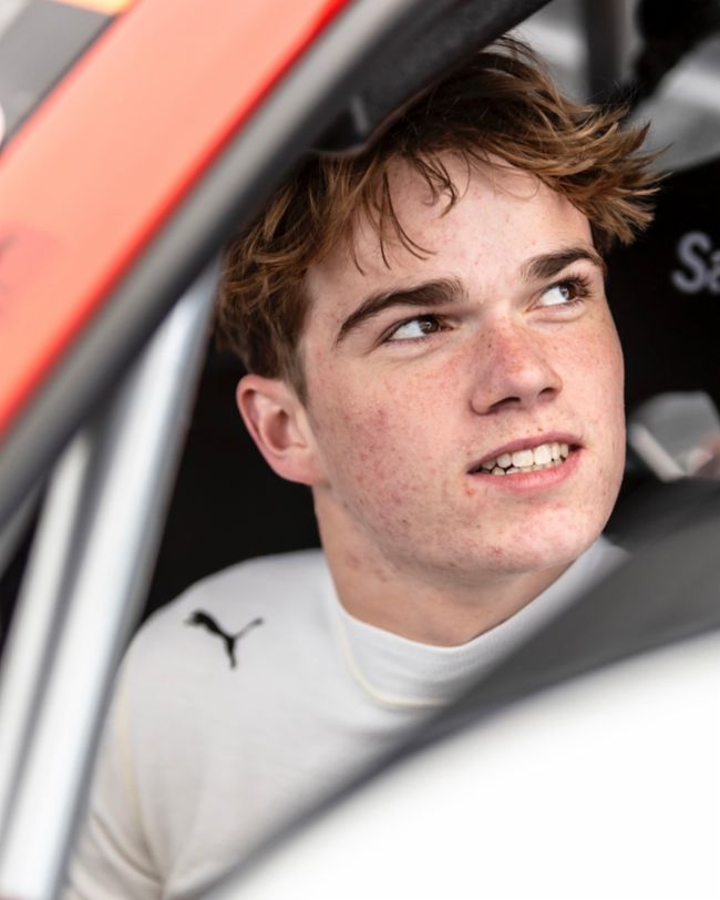 Theo Oeverhaus (ALE), Porsche Mobil 1 Supercup 2024, Ímola, Italia, 2024, Porsche AG