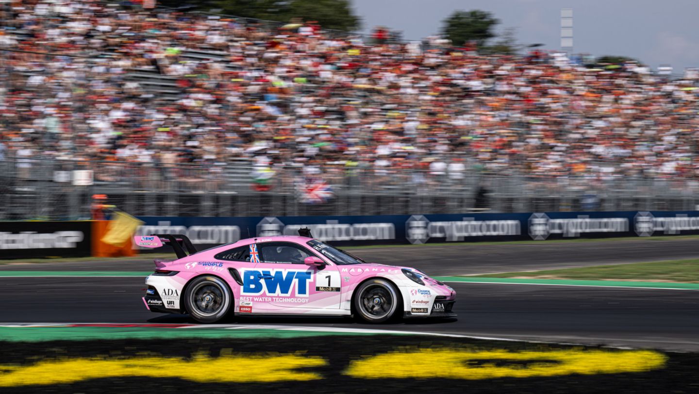 Harry King (UK), BWT Lechner Racing (#1), Porsche 911 GT3 Cup, Porsche Mobil 1 Supercup, Monza, Rennen, 2024, Porsche AG