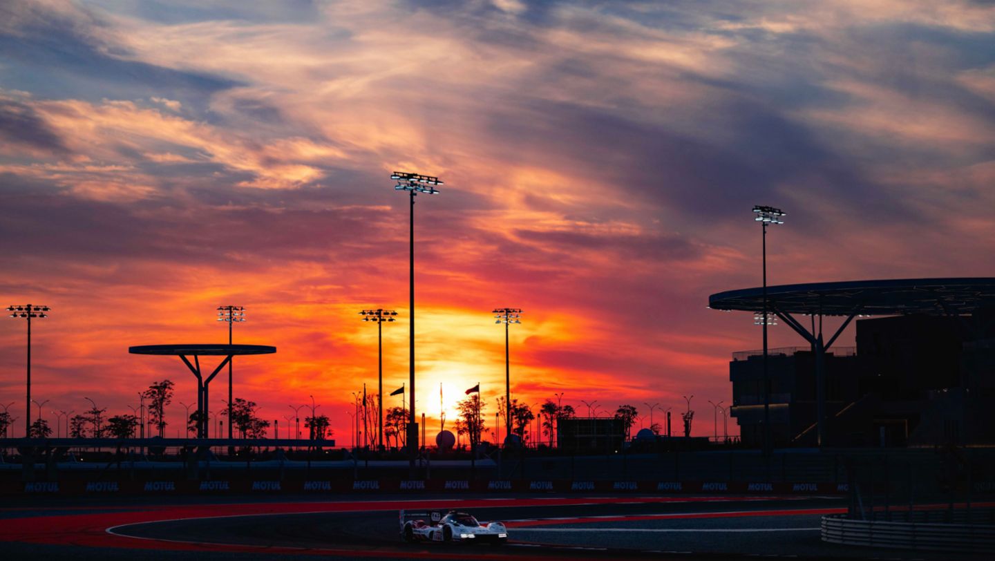Porsche 963, Proton Competition (#99), Harry Tincknell (UK), Neel Jani (CH), Julien Andlauer (F), Qatar, 2024, Porsche AG