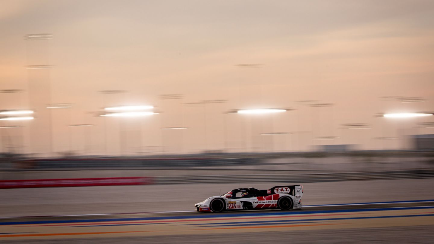 Porsche 963, Proton Competition (#99), Harry Tincknell (UK), Neel Jani (CH), Julien Andlauer (F), Qatar, 2024, Porsche AG