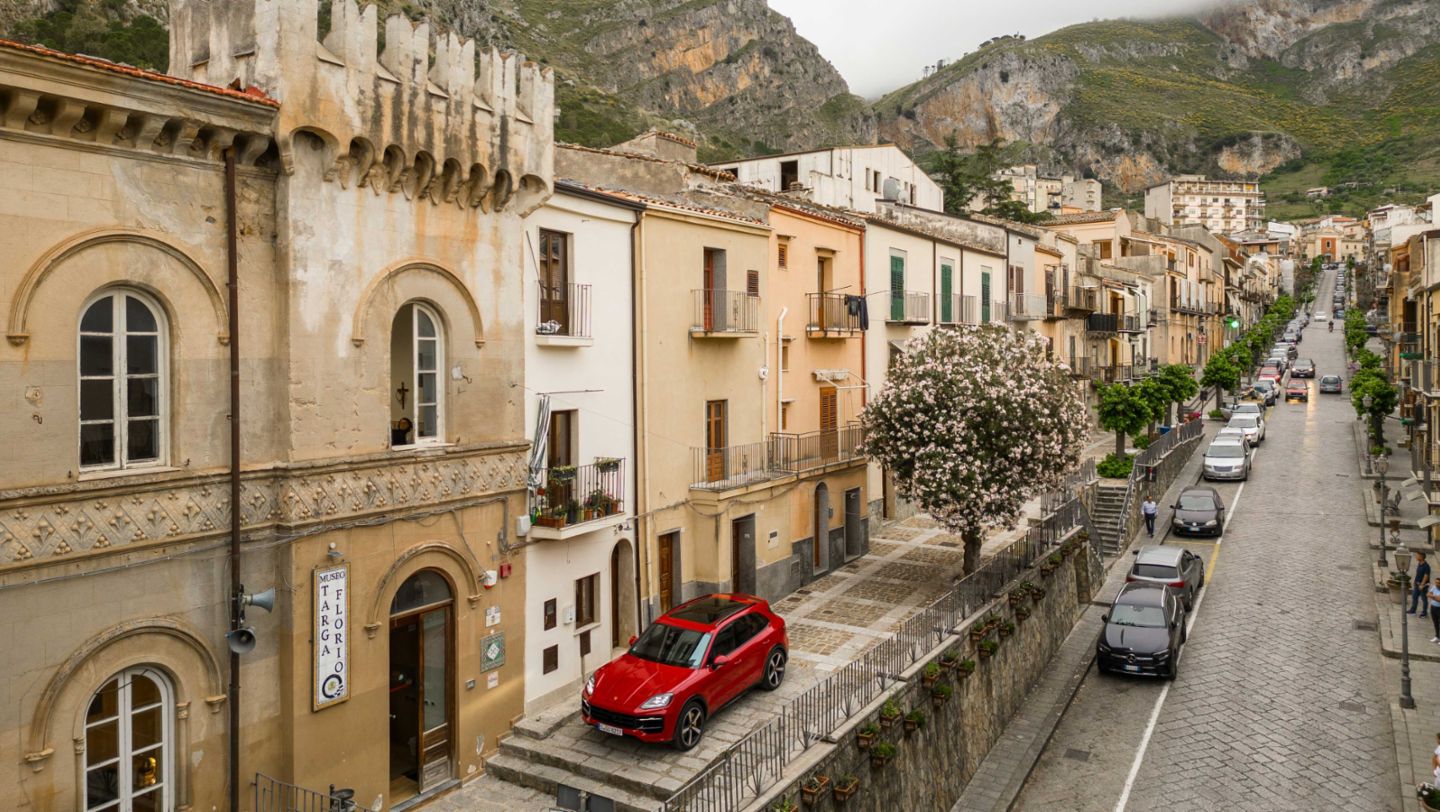 Cayenne GTS, Sicily, 2024, Porsche AG