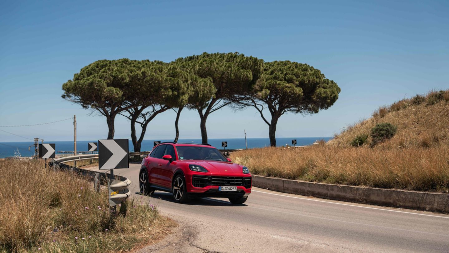 Cayenne GTS, Sicily, 2024, Porsche AG
