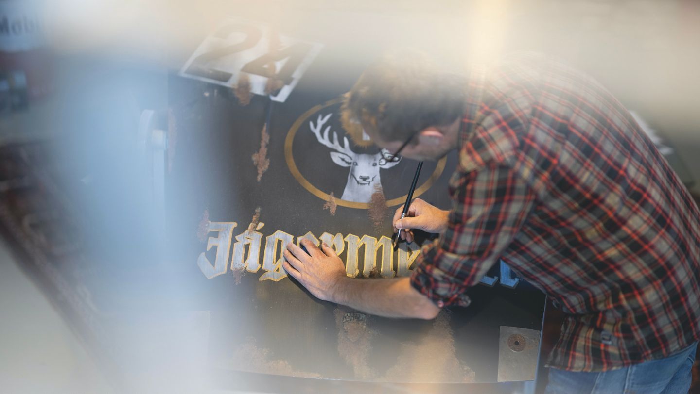 Marc Clormann , garage studio, 2024, Porsche AG