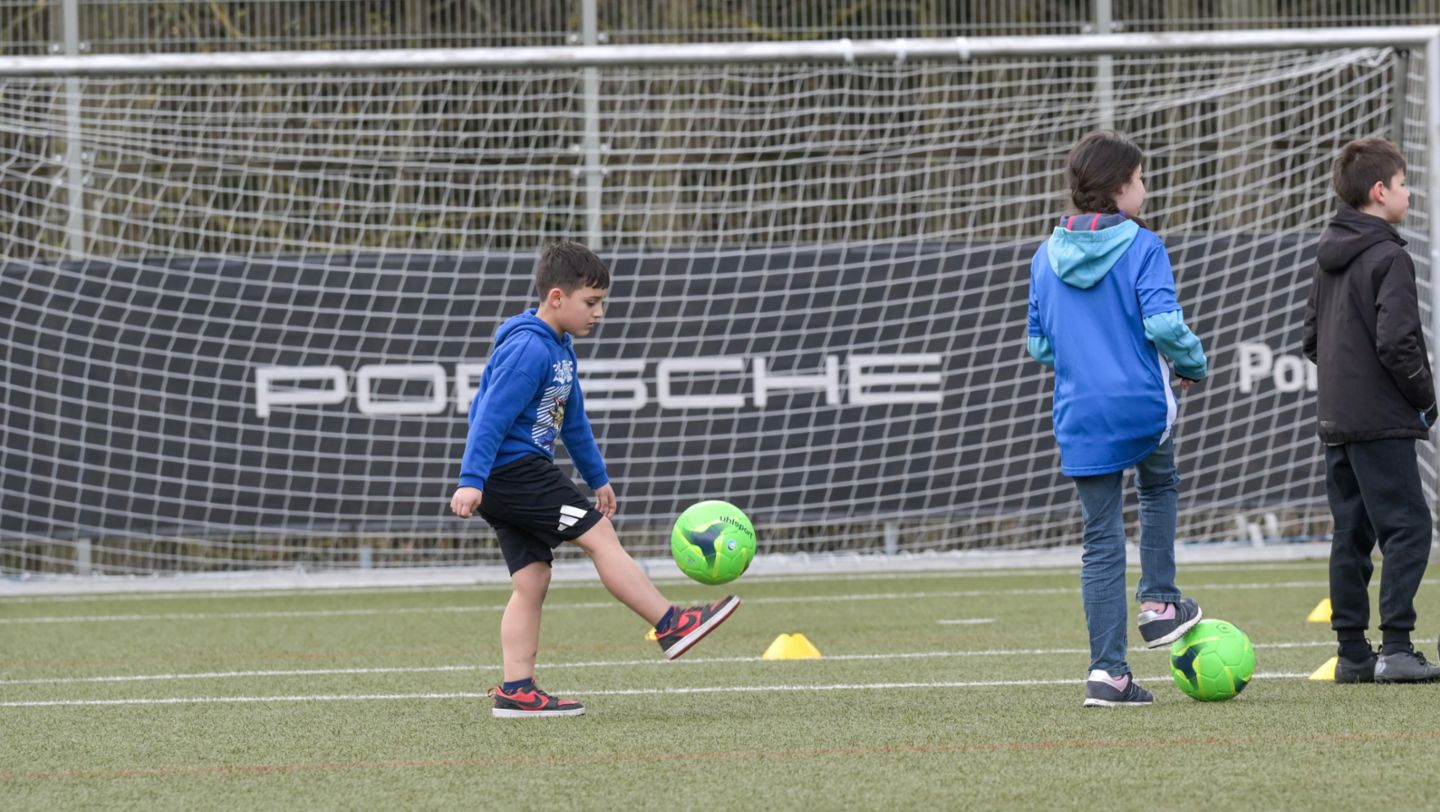 Turbo für Talente, Kids Day bei den Stuttgarter Kickers, 2024, Porsche AG